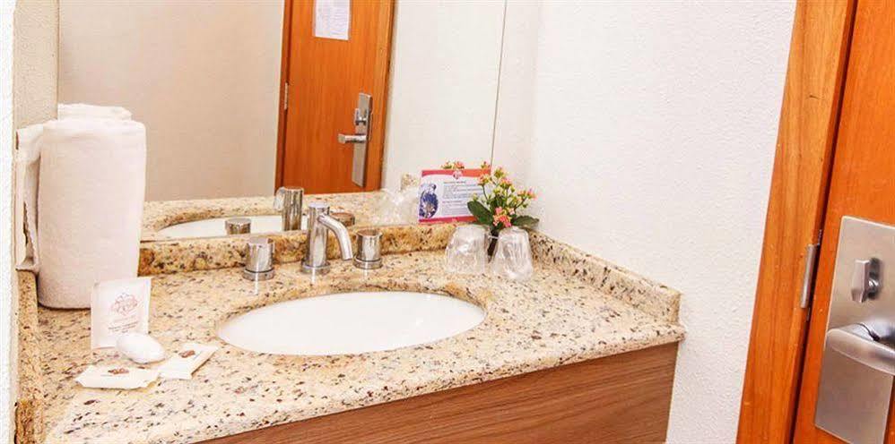 Hotel 10 Joinville Dış mekan fotoğraf
